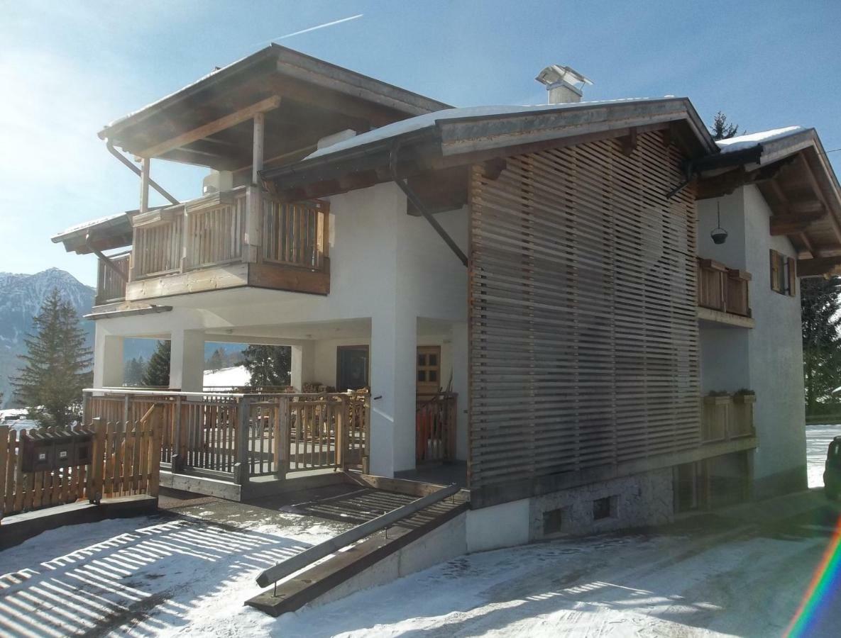 Casa Lory Apartment Vigo di Fassa Bagian luar foto