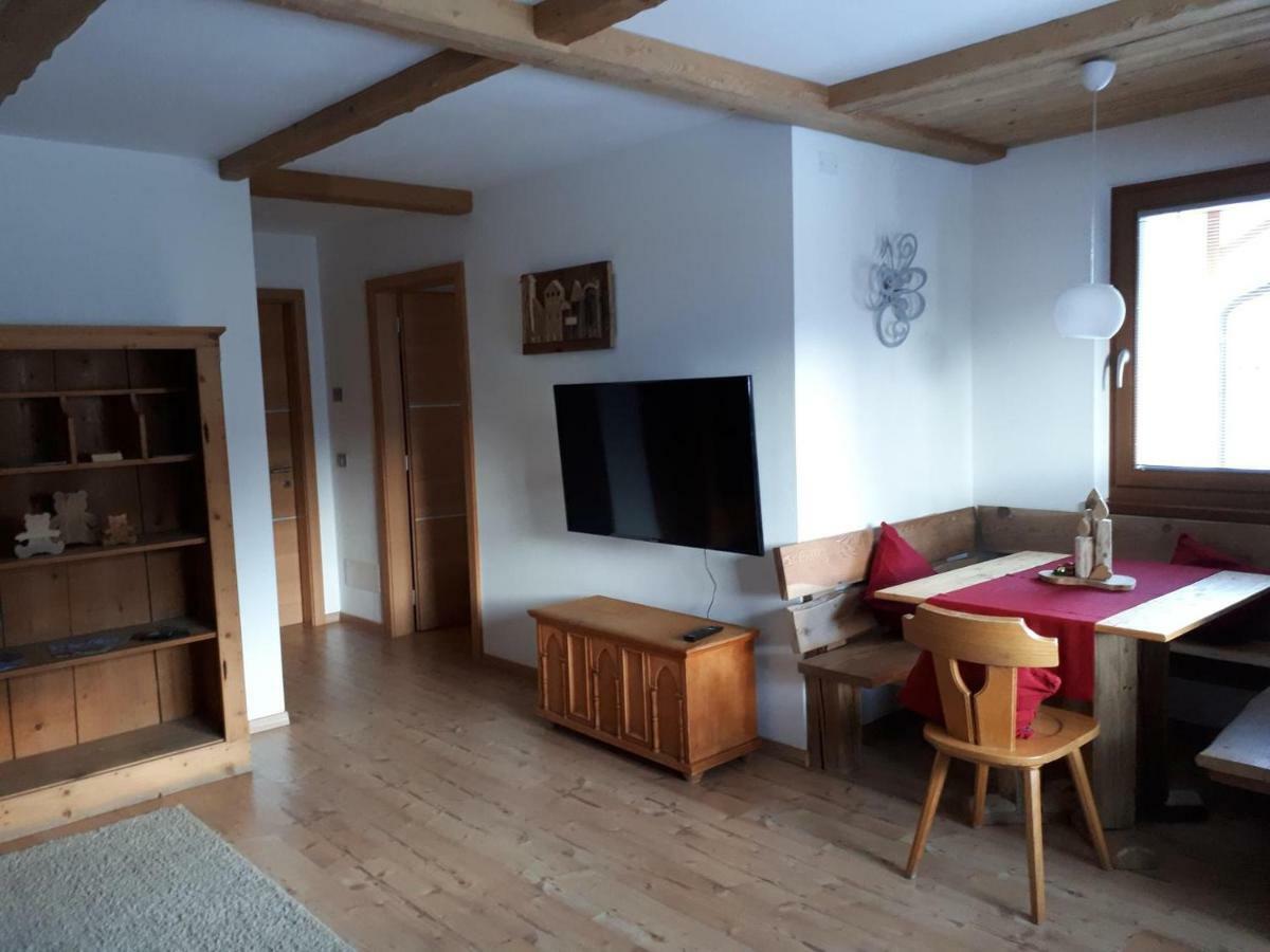 Casa Lory Apartment Vigo di Fassa Bagian luar foto